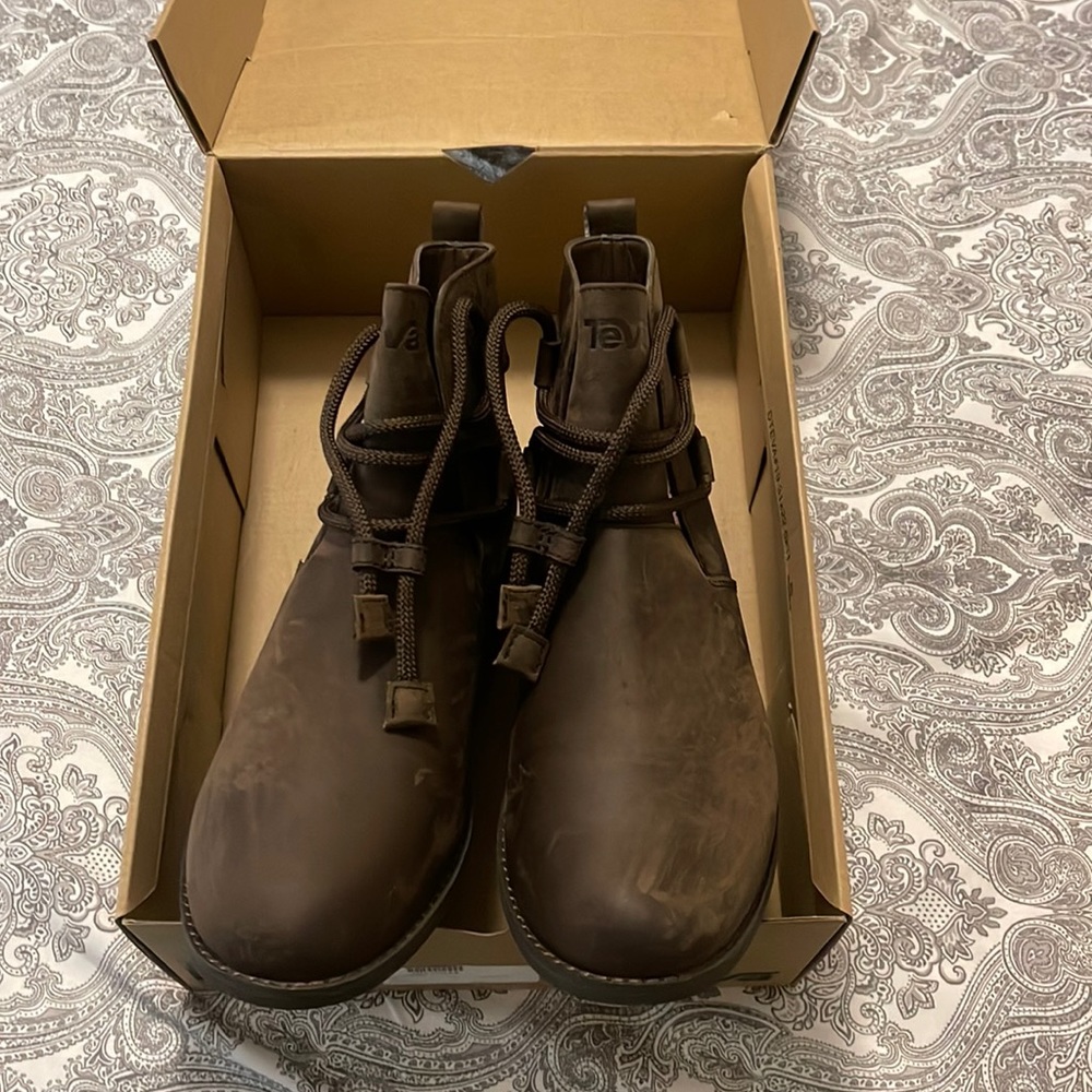 Teva Booties New Size 8 women